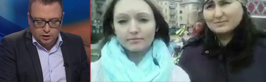 Люди підтримують учасників блокади.Віче в Херсоні.