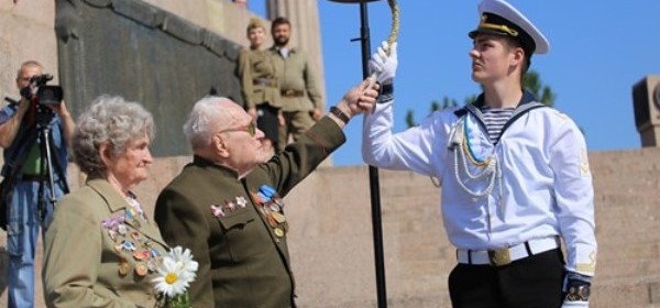 Херсон скорбит и чествует жертв Второй мировой войны