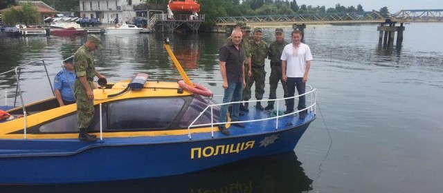 На воду спущен первый катер Водного патруля