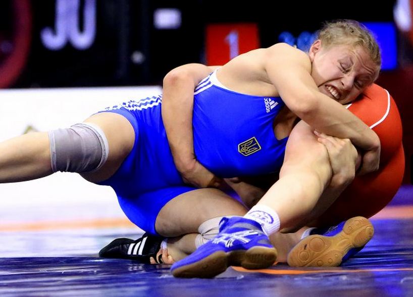 Херсонські борчині позмагаються в чемпіонаті Європи