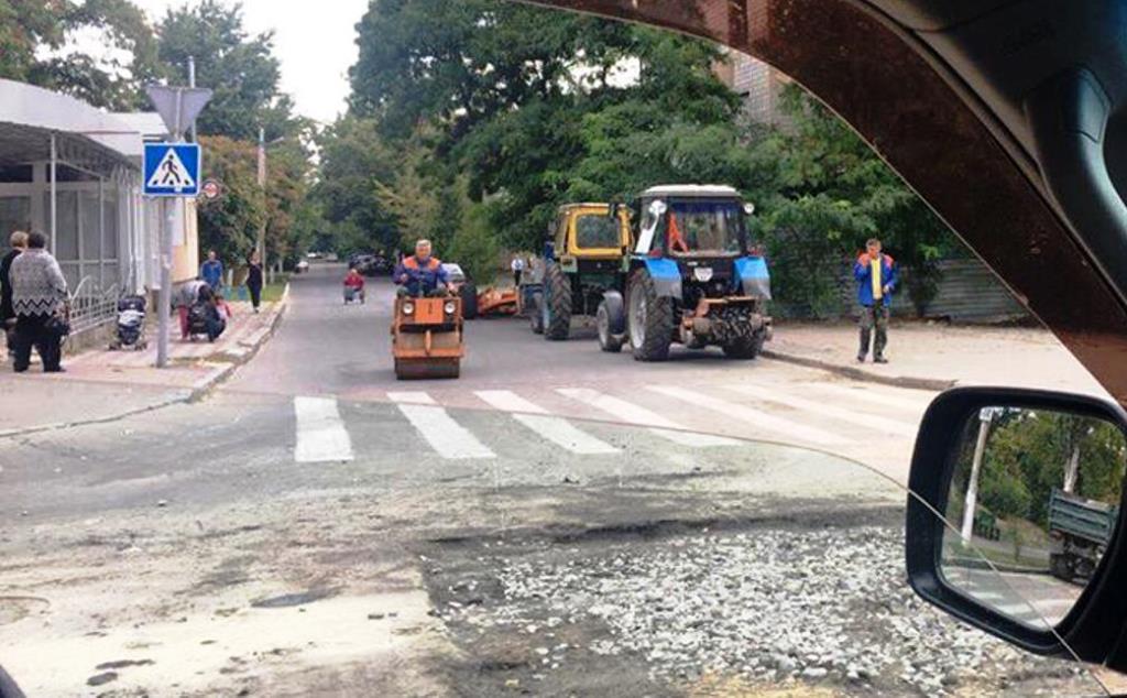 Еще одну достопримечательность Херсона заасфальтировали (фото)
