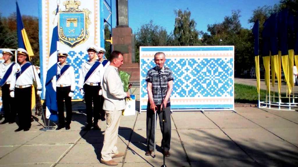 Фото праздничного Херсона покоряют сети - козаки, моряки, бодиарт, дети и заслуженные херсонцы (фото)