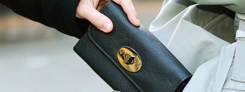 Будьте внимательны, в херсонской маршрутке работает карманник! Будьте внимательны, в херсонской маршрутке работает карманник!