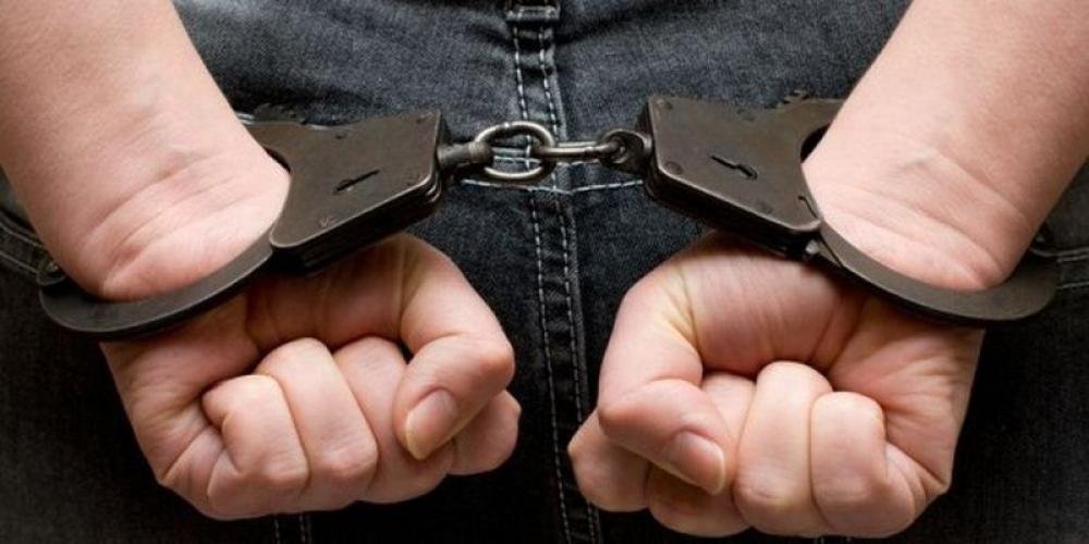У Херсоні поліцейські затримали чоловіка, який поранив свого товариша за борги