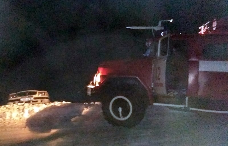 Ще одне авто врятували бійці 101 Херсонщини на слизькій трасі