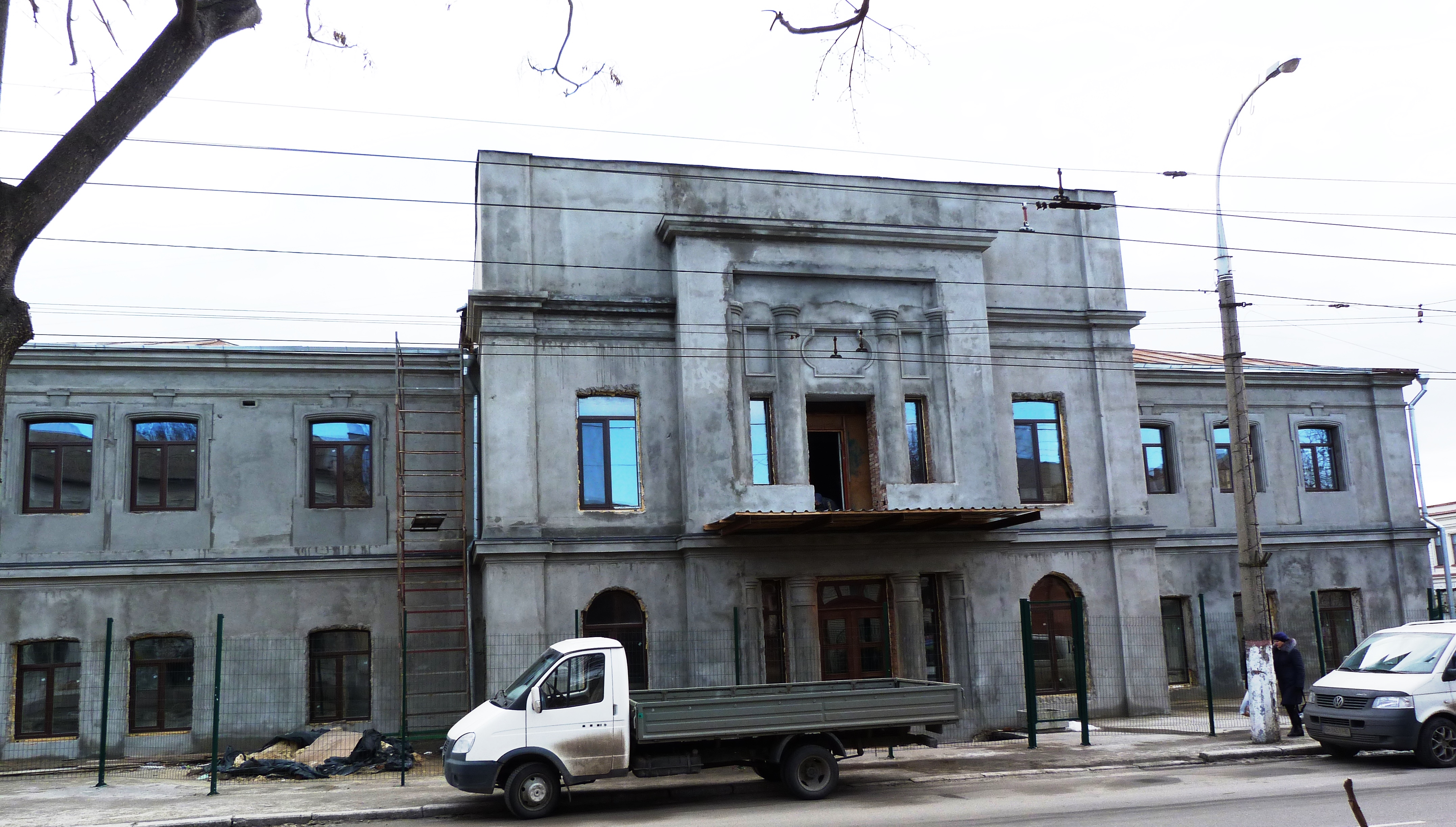 В здании бывшей Городской думы Херсона начался ремонт (фото)