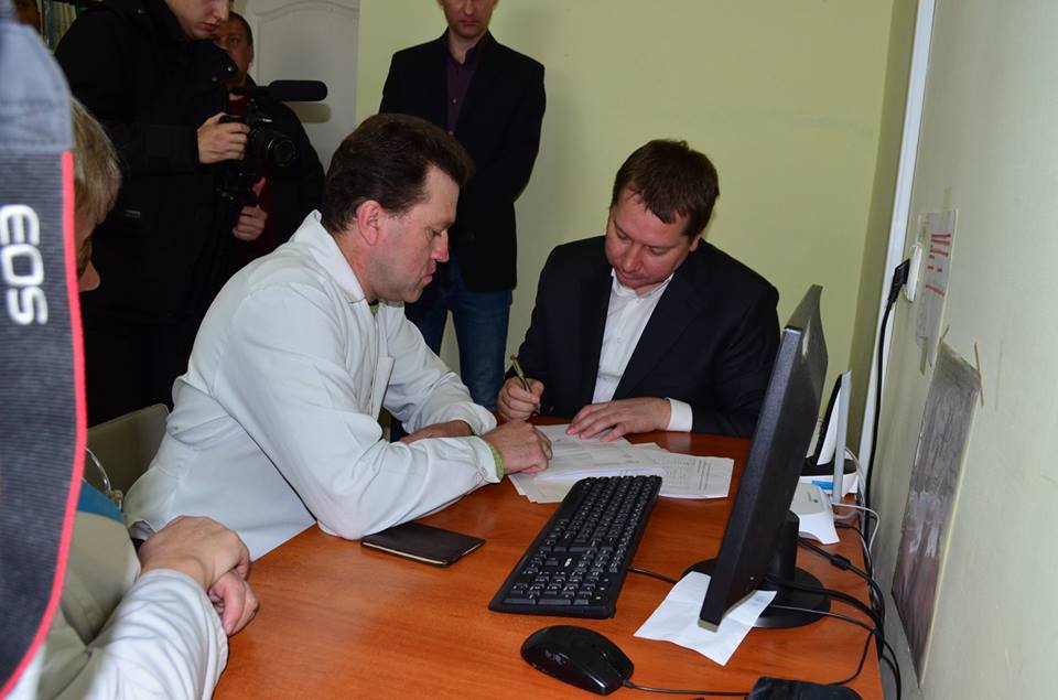Андрій Гордєєв вже уклав угоду з лікарем, обрав його у Білозерській амбулаторії