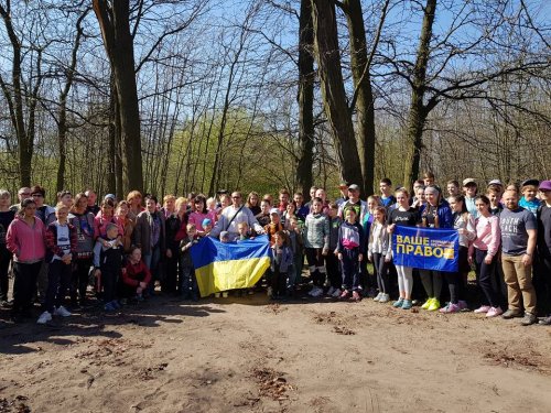 Ліс під Олешками став чистішим на 120 мішків сміття