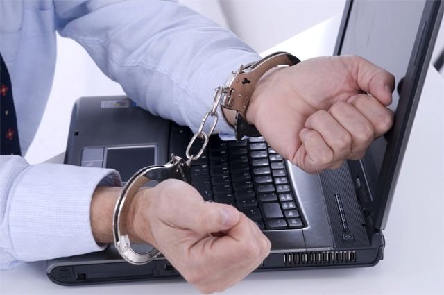 На Херсонщині інтернет-шахрай засуджений на 3 роки позбавлення волі