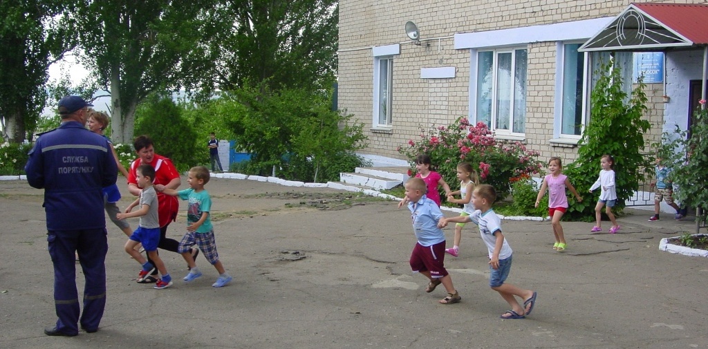 У Горностаївському ройоні змалечку знають про правильне евакуювання