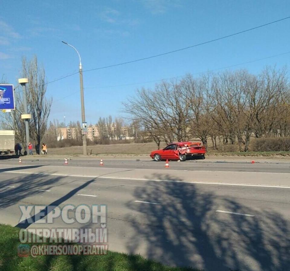 Происшествие на Николаевском шоссе - аварии в Херсоне участились (ФОТО)