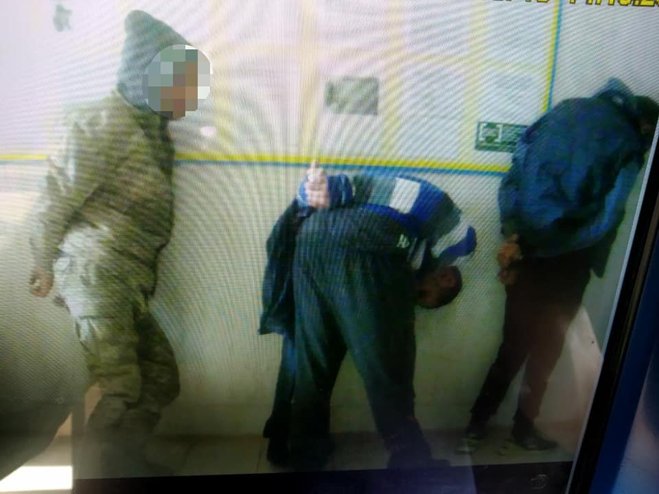 Озброєна сільгоспінвентарем група підтримки не допомогла - як у Каланчаку патрульні нетверезого Озброєна сільгоспінвентарем група підтримки не допомогла - як у Каланчаку патрульні нетверезого