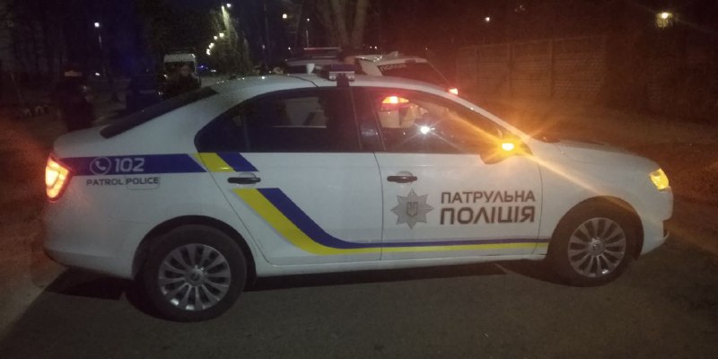 Неспокойная ночка: в Олешках мужчина хочет подорвать многоэтажный дом