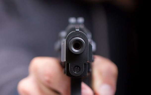 У Комишанах побили і розстріляли покупця місцевого магазину