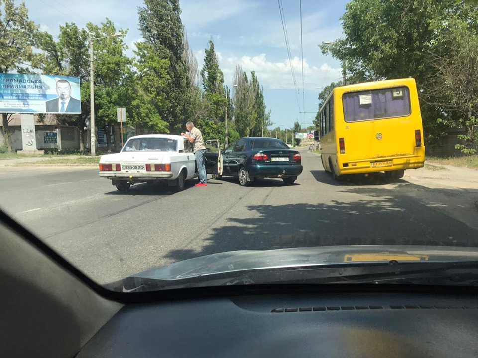 Херсонским водителям надо быть терпеливее - на Киндийском шоссе ДТП (ФОТО)