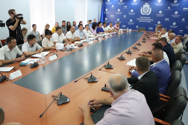 На Херсонщині почали говорити про недопущення рейдерських захоплень На Херсонщині почали говорити про недопущення рейдерських захоплень