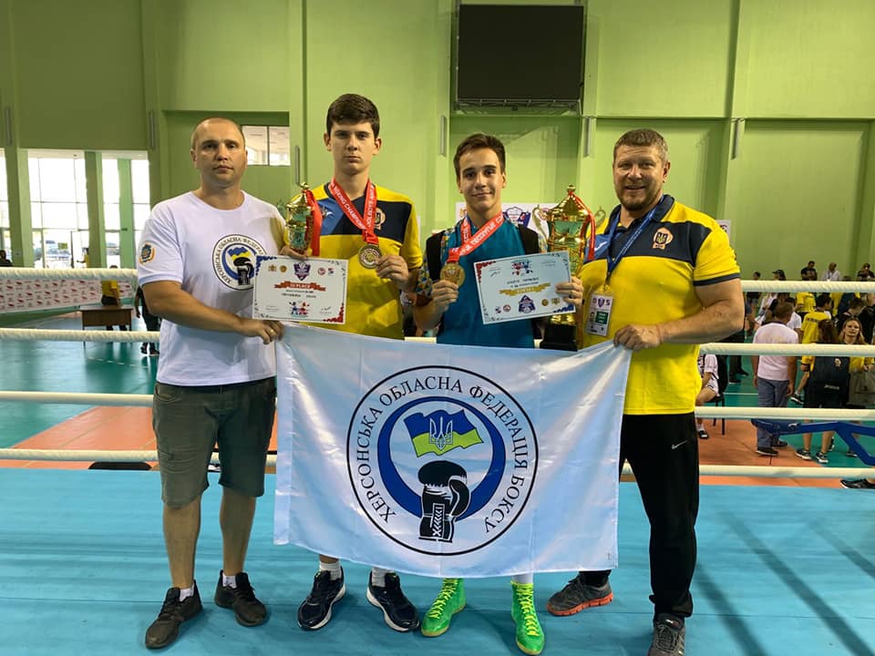 Знай наших: голопристанський боксер показав, як поводити себе на ринзі