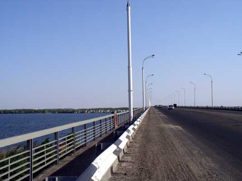 Херсонські патрульні врятували життя самогубцю