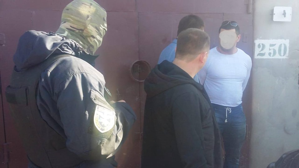 Контролера Херсонского речпорта подозревают в организации преступной группировки