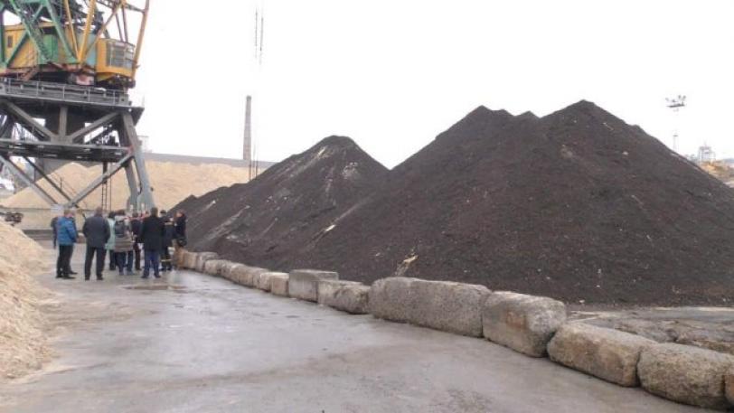 Херсонські слідчі визначилися з підприємством, яке проведе незалежне дослідження піску з Чорногорії Херсонські слідчі визначилися з підприємством, яке проведе незалежне дослідження піску з Чорногорії