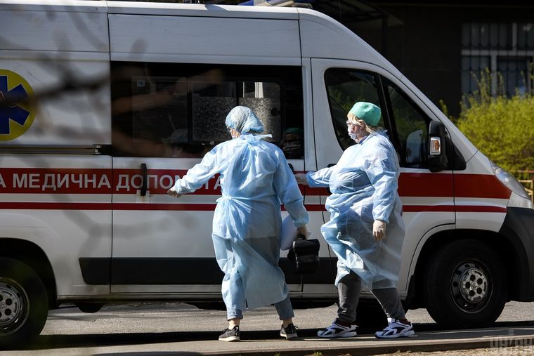 Херсонські медики швидкої допомоги отримали 300% доплати Херсонські медики швидкої допомоги отримали 300% доплати