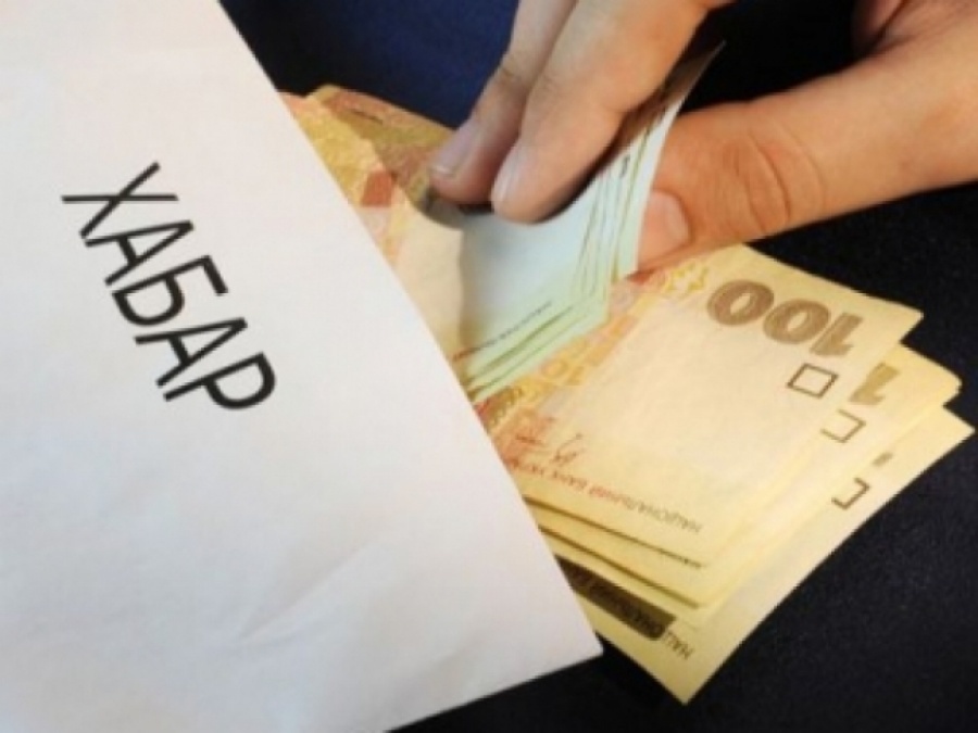 Чиновника Херсонської міськради звинувачують у вимозі хабарів з підприємців