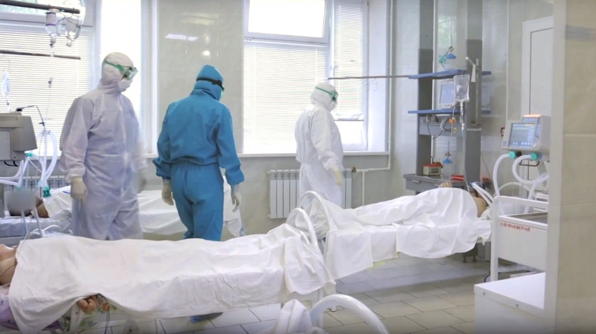 В Херсоне трое медиков реанимации заразились коронавирусом