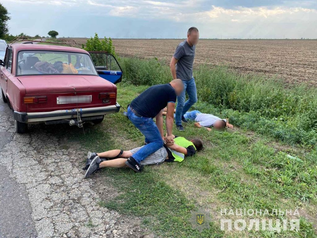 На Херсонщині миколаївські оперативники затримали ґвалтівника літніх жінок На Херсонщині миколаївські оперативники затримали ґвалтівника літніх жінок