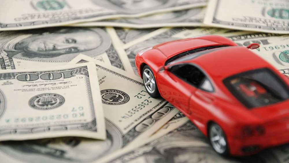 Херсонські власники дорогих автівок сплатили майже 2,3 мільйона гривень транспортного податку