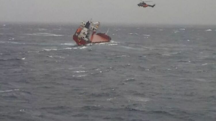 Херсонские моряки попали в кораблекрушение в Турции