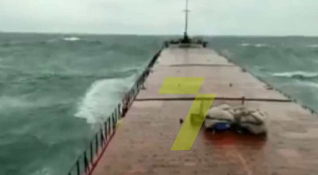 Появилось видео крушения сухогруза у берегов Турции, на котором было трое херсонцев