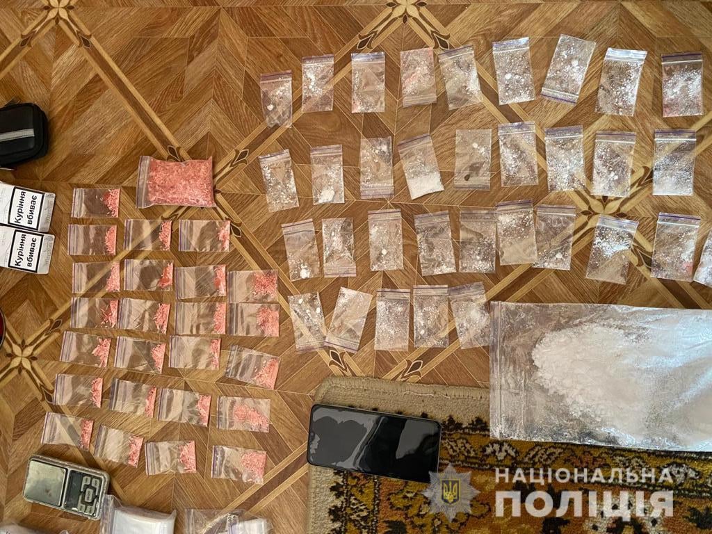 В Херсоні суд обрав запобіжні заходи підозрюваним у виготовленні та збуті наркотиків