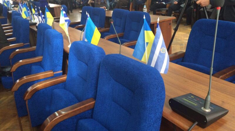 На сессии горсовета уволили одного заместителя мэра Херсона, двух других назначили