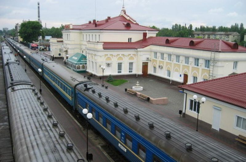 Потяг до моря: на Херсонщину на літній період запустять додаткові потяги Потяг до моря: на Херсонщину на літній період запустять додаткові потяги