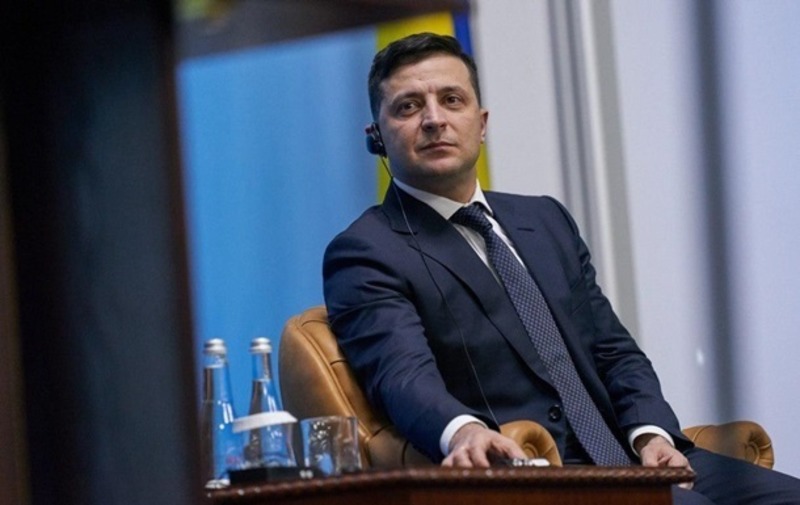 Россия очень медленно отводит войска, – Зеленский