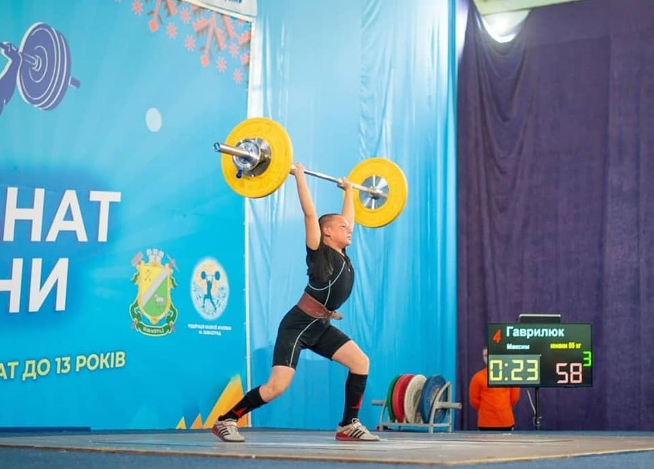 Гордість Херсонщини: 13-річний Максим Гаврилюк увійшов у топ-10 спортсменів Чемпіонату України з важкої атлетики