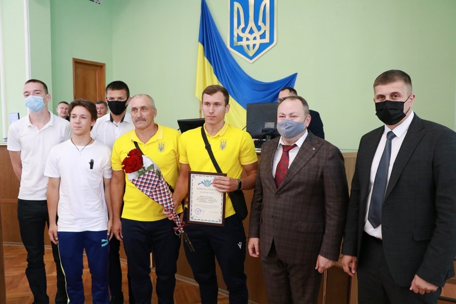 Херсонцям присвоєно почесні звання