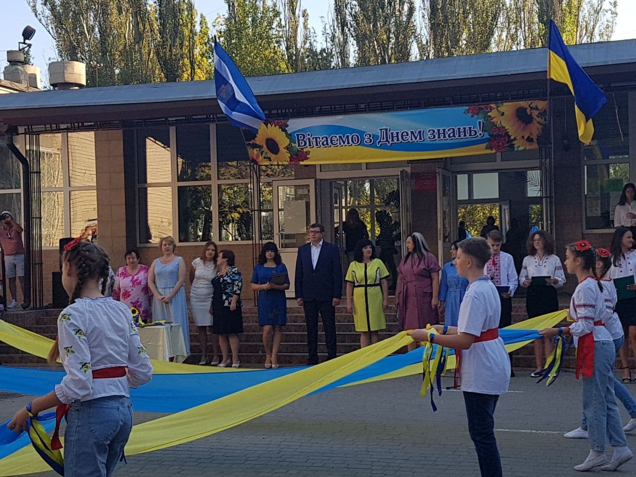 Херсонська спеціалізована школа №52 відсвяткувала своє 50-річчя