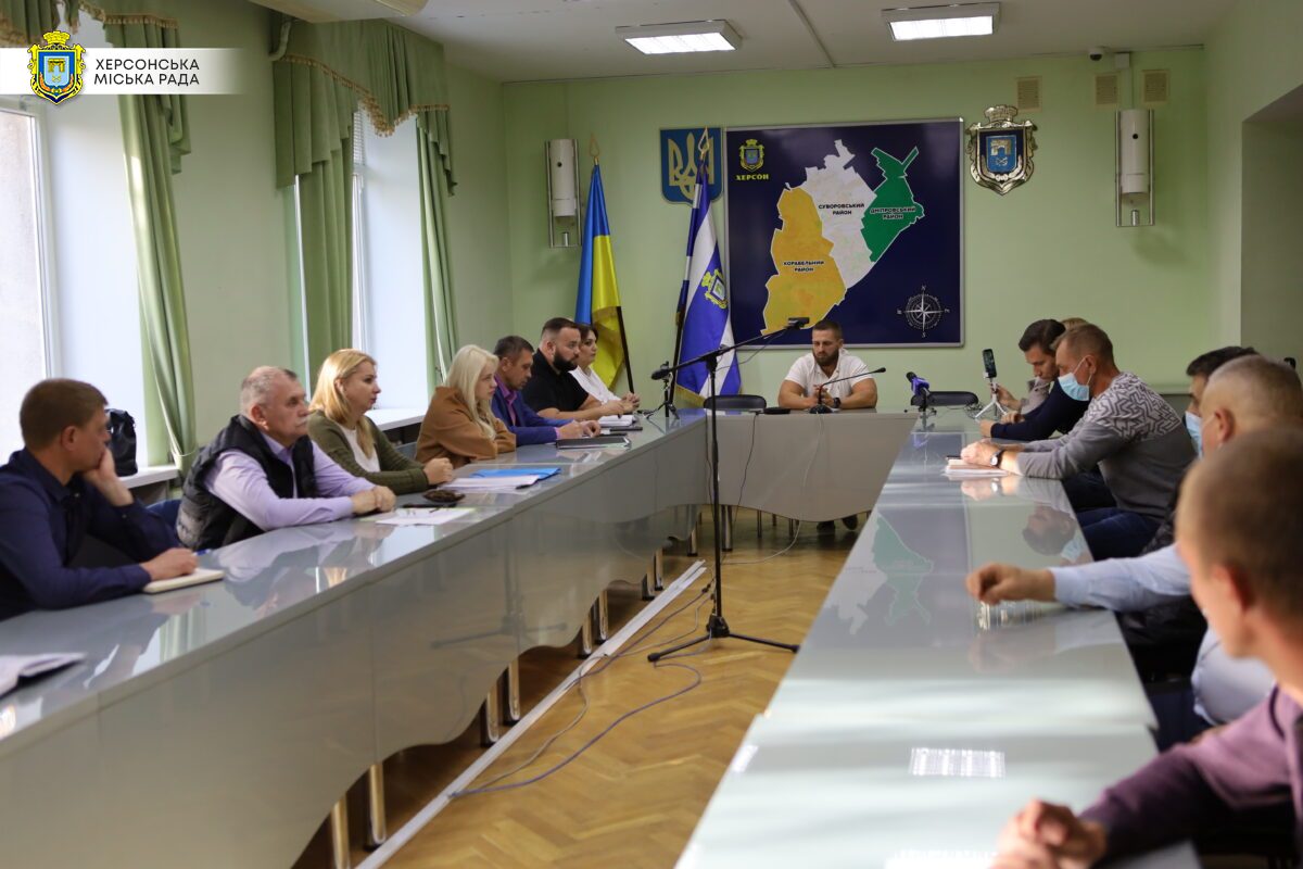 У Херсоні посилили контроль за роботою підрядників, але питання до якості виконаного дорожнього ремонту лишаються