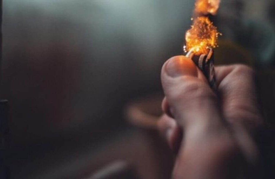 У Херсоні взяли під варту підлітка, який підозрюється у вбивстві людини шляхом підпалу У Херсоні взяли під варту підлітка, який підозрюється у вбивстві людини шляхом підпалу