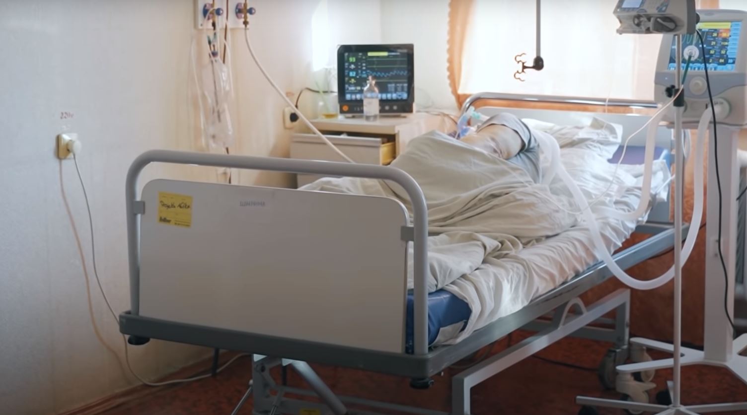 «Очі пацієнтів реанімації благають про порятунок»: як живе Херсон 2 тижні у 