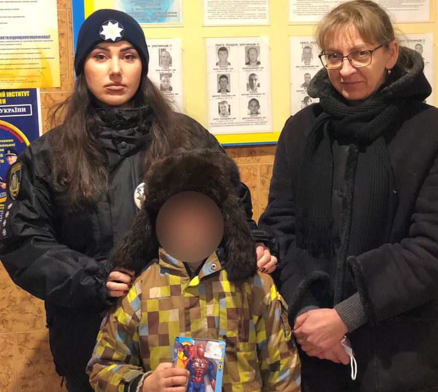На Херсонщині через злісний батьківський недогляд вилучили з родини 9-річного хлопчика