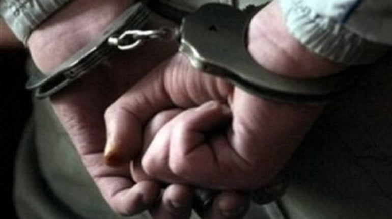 На Херсонщині поліцейські затримали чоловіка за нанесення смертельних травм знайомому