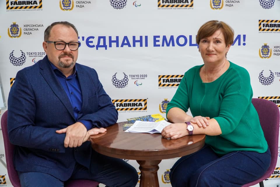 Голова Херсонської облради зустрівся з заслуженим тренером-викладачем з плавання Стеллою Бенедик Голова Херсонської облради зустрівся з заслуженим тренером-викладачем з плавання Стеллою Бенедик