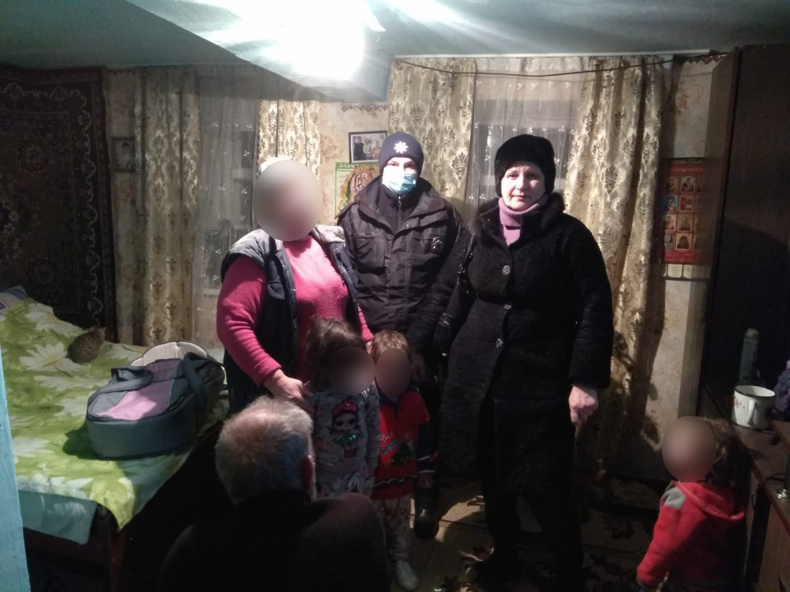На Херсонщині з початку року поліцейські вилучили з родин 9️ дітей через загрозу їх здоров’ю та життю