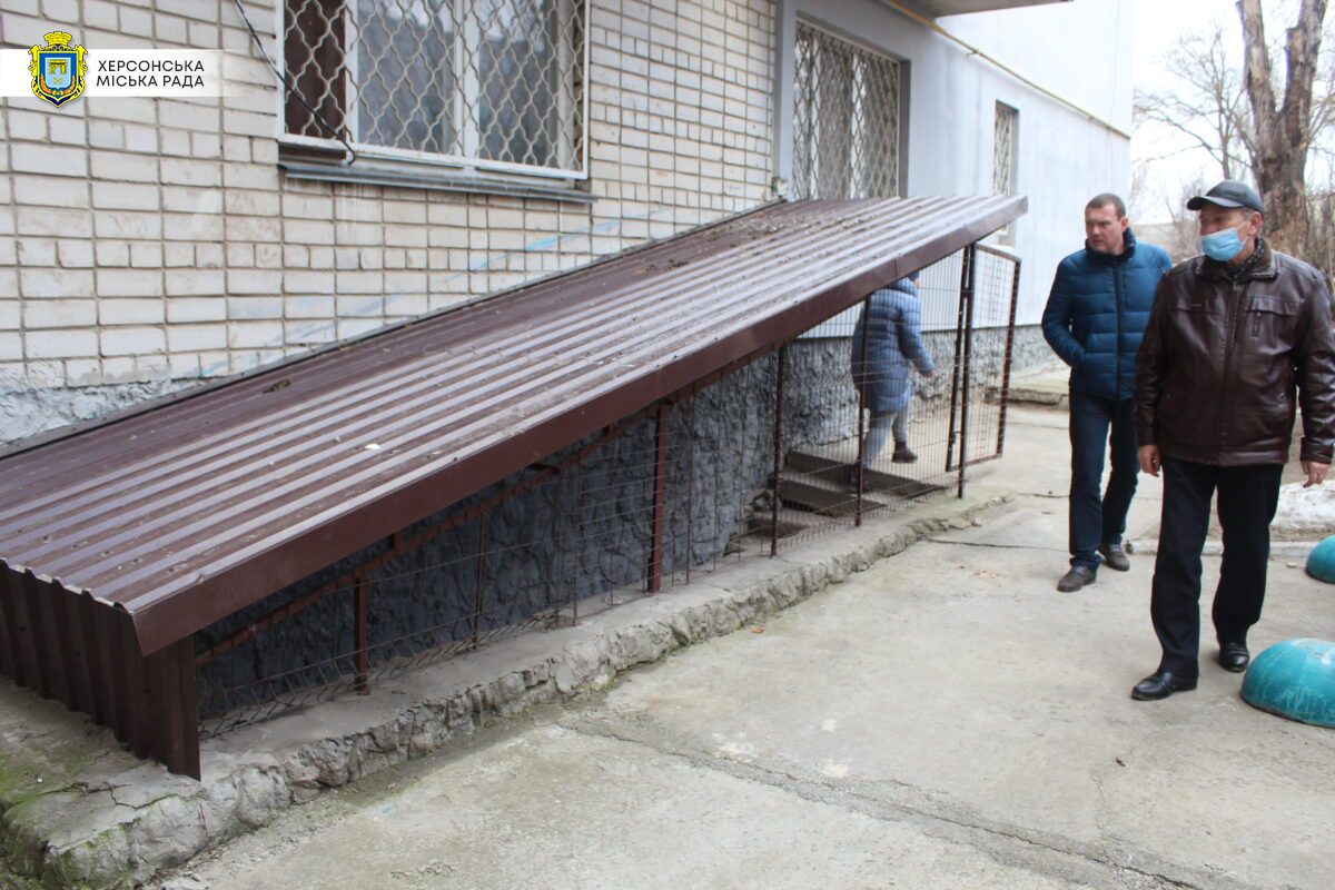 У Херсоні перевіряють захисні споруди та укриття