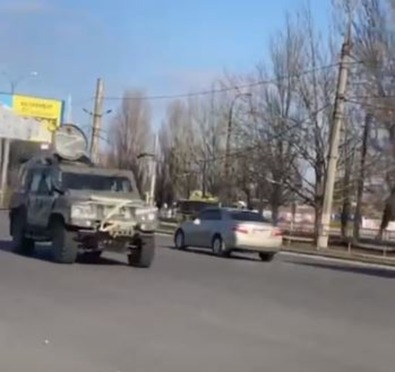 По Бериславському шосе Херсона проїхалася ворожа техніка, - ВІДЕО