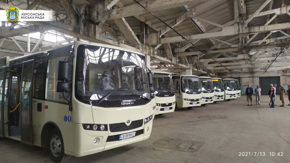 У Херсоні автобуси вийшли на 25 маршрутів