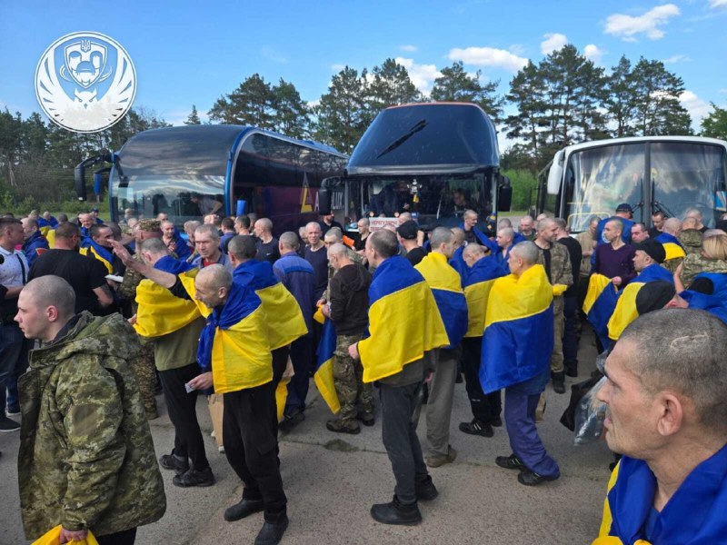 Визволено з російського полону 390 полонених, серед яких захисники Херсонщини