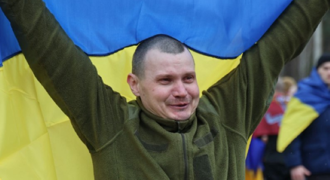 Напередодні світлого Великодня 182 українці звільнили з  полону